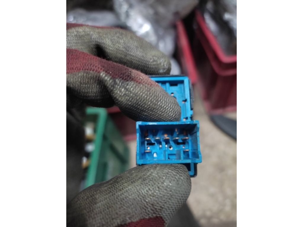 93580-3S000RAS | Кнопка стеклоподъемника задн. HYUNDAI SONATA YF 10-14 - Фото 4