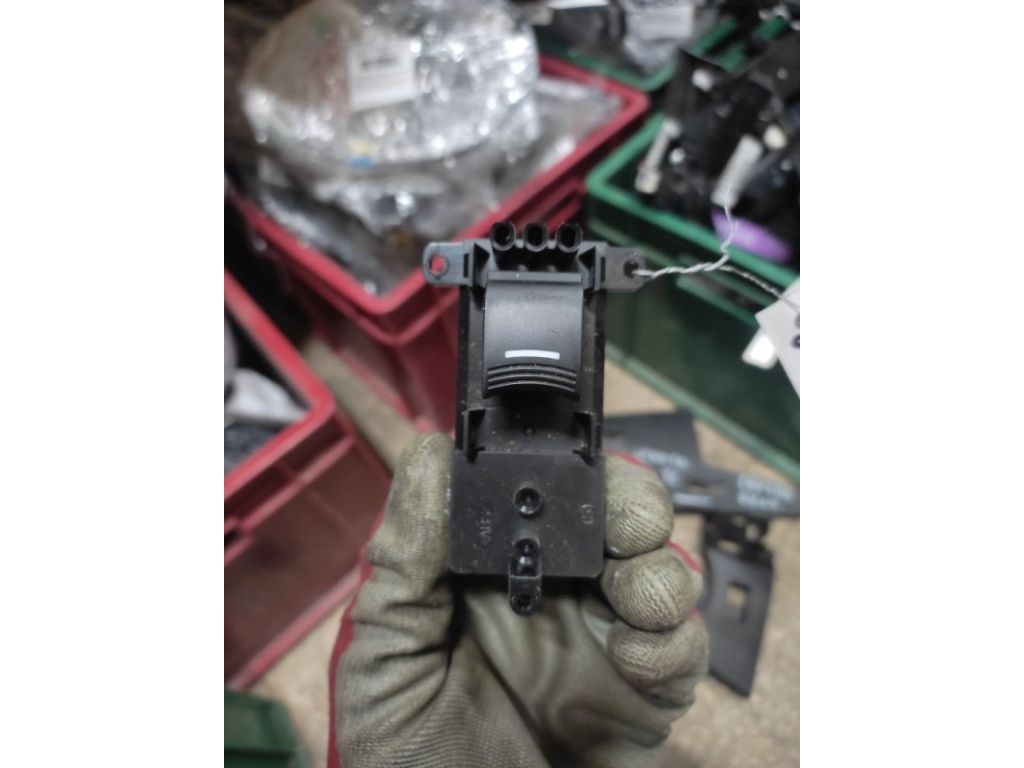 35770-TK4-A01 | Кнопка стеклоподъемника ACURA RDX 12-19 - Фото 3