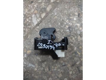 Кнопка стеклоподъемника задн. лев. TOYOTA CAMRY 40 06-11