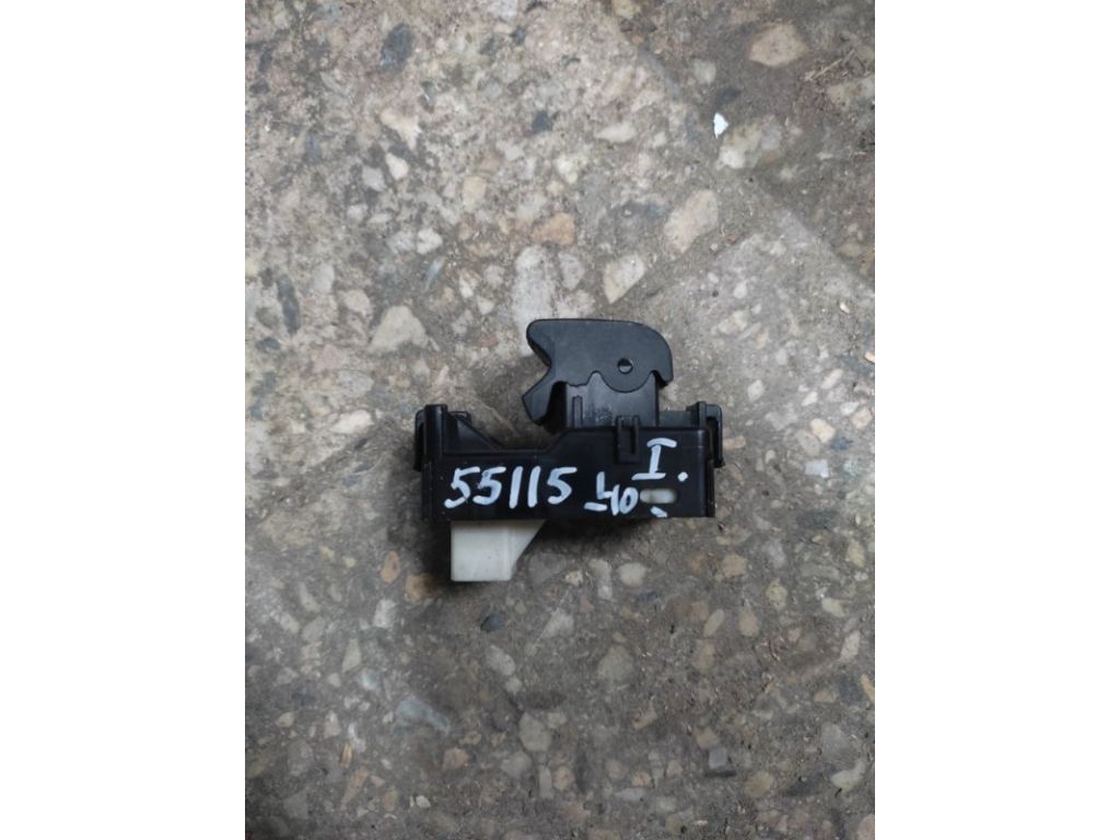 84810-33120 | Кнопка стеклоподъемника задн. лев. TOYOTA CAMRY 40 06-11