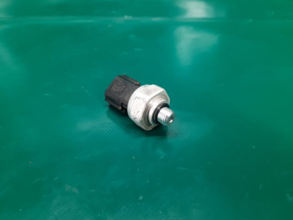 BBM4-61-503A | Датчик давления кондиционера MAZDA CX-5 (KE) 11-17