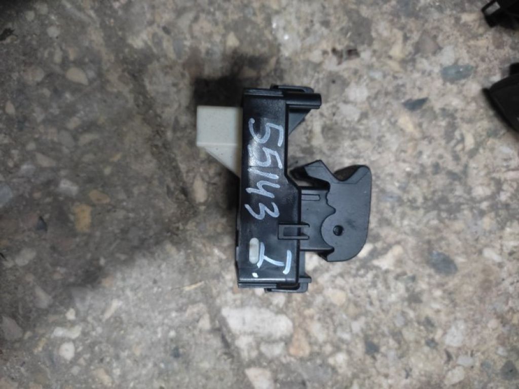 84810-33120 | Кнопка стеклоподъемника задн. прав. TOYOTA CAMRY 40 06-11