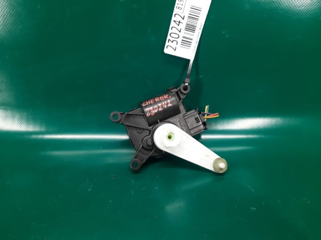 68223058AA | Моторчик заслінки пічки JEEP CHEROKEE 14-