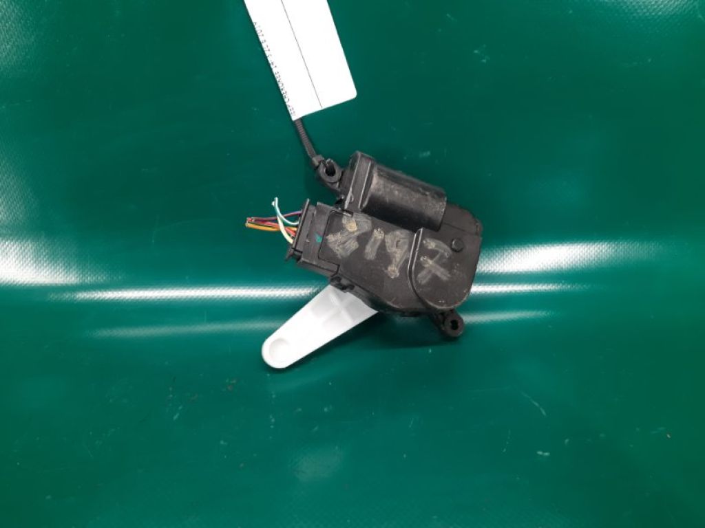 68223058AA | Моторчик заслінки пічки JEEP CHEROKEE 14- - Фото 2