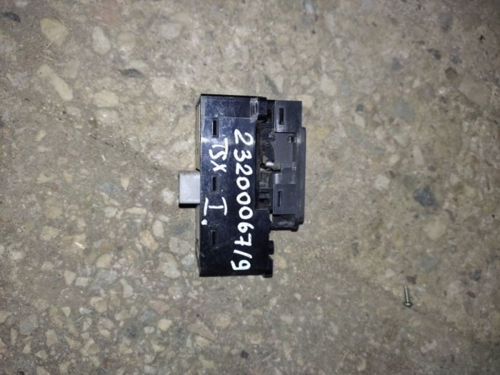 35770-TL2-A01 | Кнопка стеклоподъемника задн. HONDA ACCORD CU8 / TSX 08-14