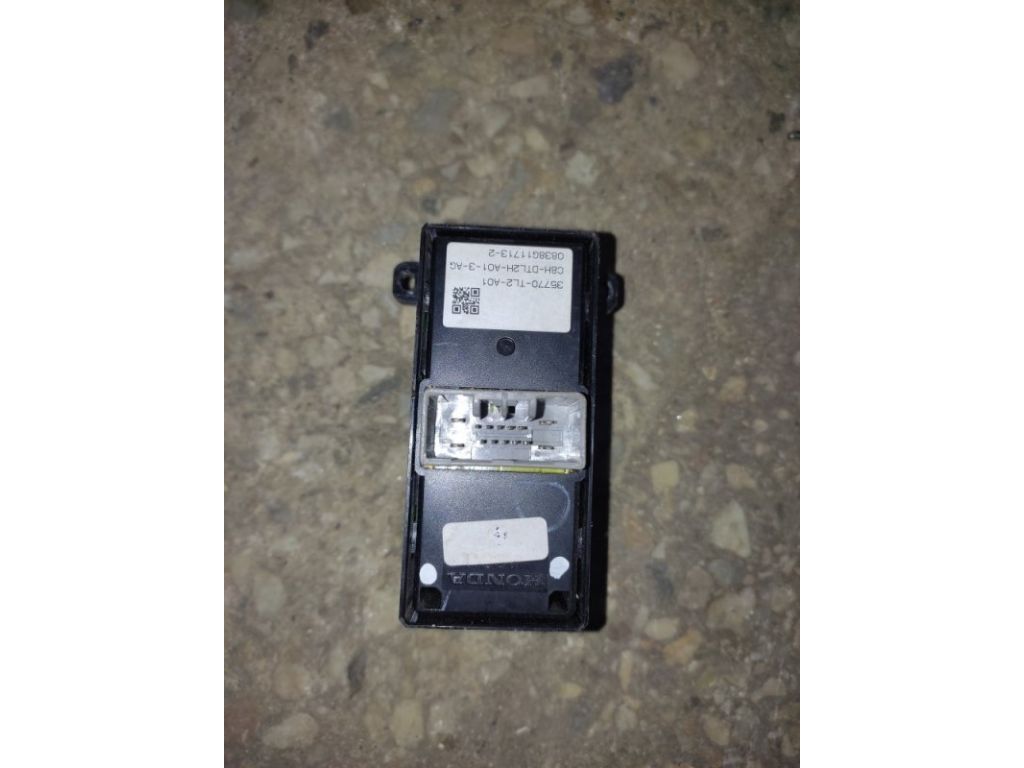 35770-TL2-A01 | Кнопка стеклоподъемника задн. HONDA ACCORD CU8 / TSX 08-14 - Фото 3
