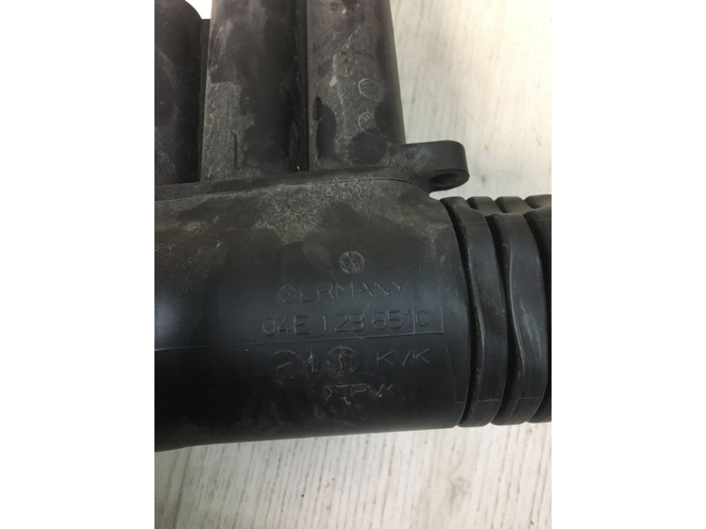 04E 129 651 A | Патрубок воздушного фильтра VOLKSWAGEN JETTA USA 10-17 - Фото 4