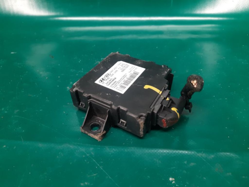95800-3Q000 | Блок керування тиском в шинах HYUNDAI SONATA YF 10-14