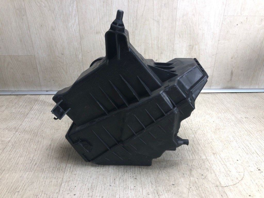16500-3LM0A | Корпус воздушного фильтра NISSAN NV200 USA 13- - Фото 2