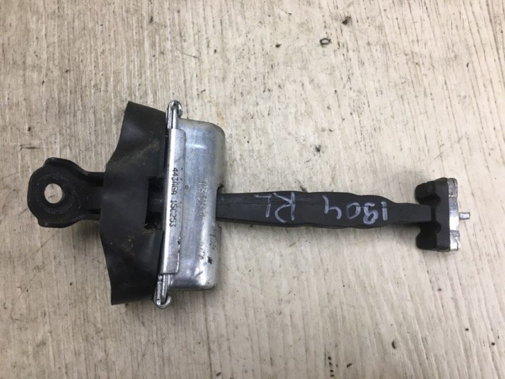 68082443AG | Ограничитель двери задн. лев. DODGE DART 12-16 - Фото 2