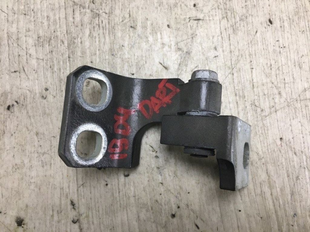 68082432AE | Петля двери верхняя передн. прав. DODGE DART 12-16 - Фото 2