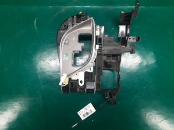 Консоль центральная TOYOTA VENZA 09-16