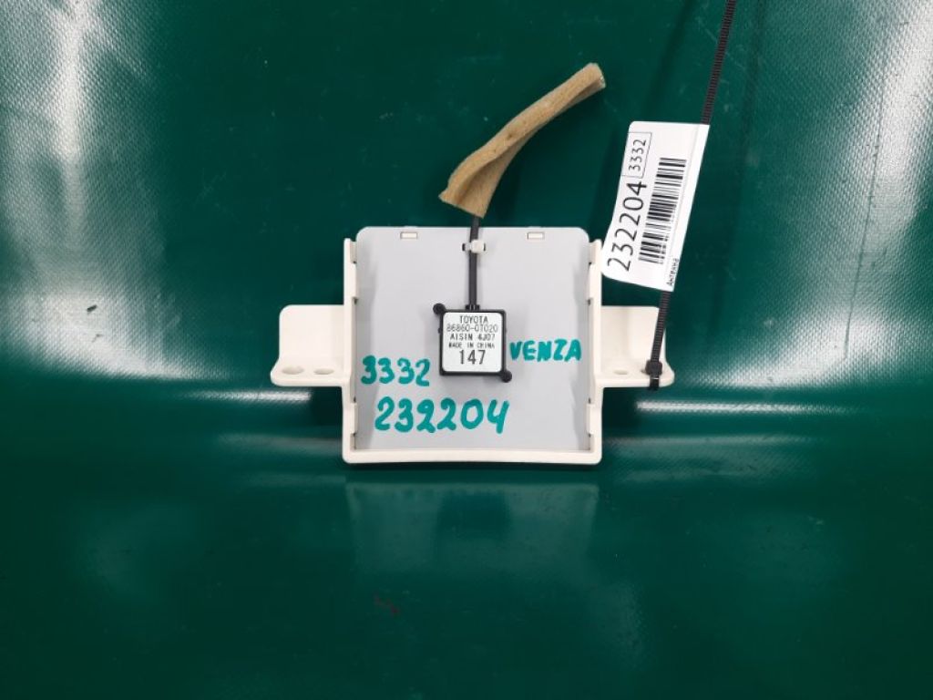 86860-0T020 | Антенна TOYOTA VENZA 09-16