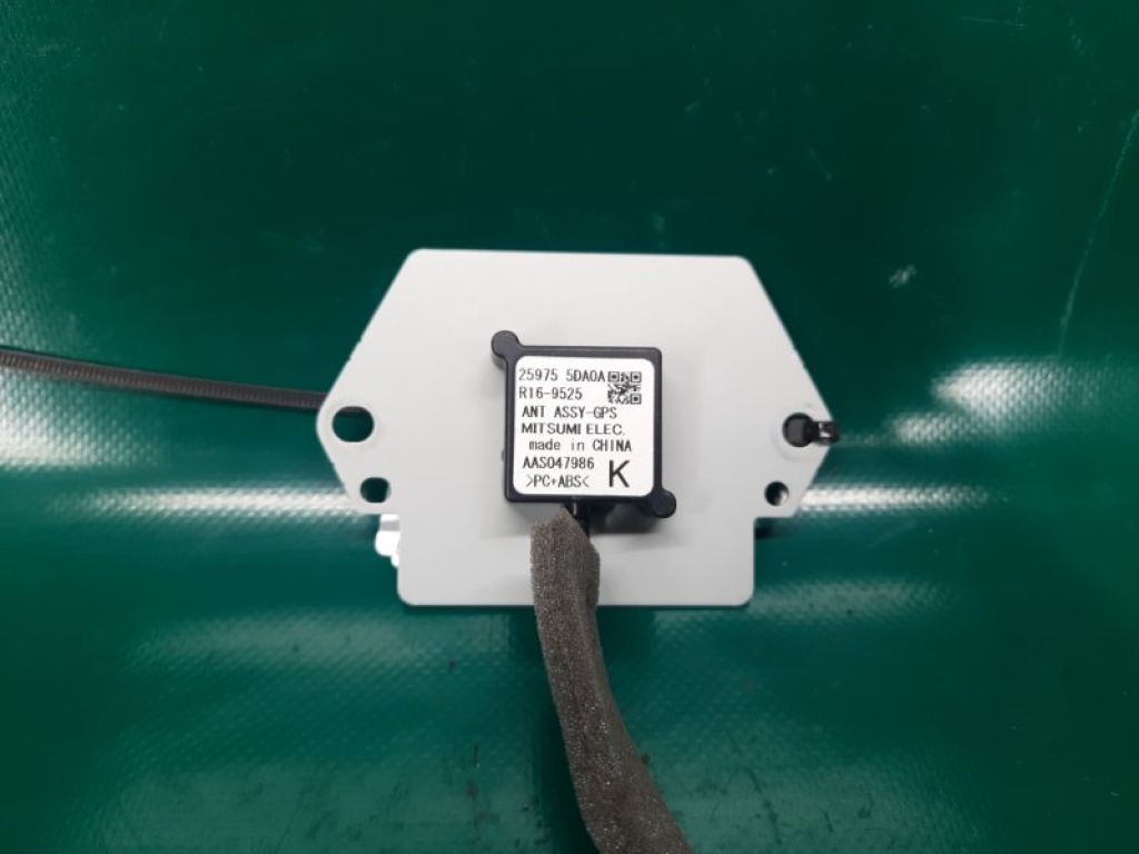 25975-5DA0A | Антенна INFINITI QX30 16-20
