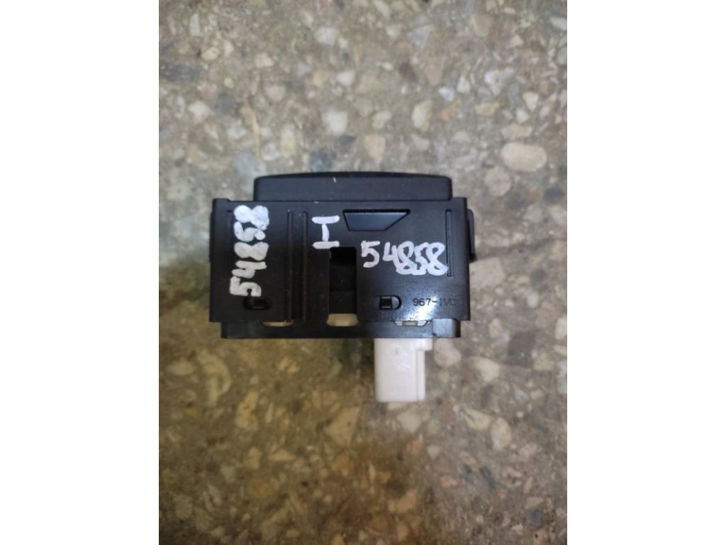 84810-0E020 | Кнопка стеклоподъемника задн. LEXUS RX350/450 09-15 - Фото 2
