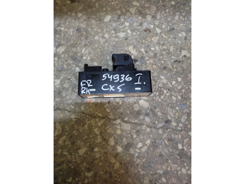 KD45--66-370 | Кнопка стеклоподъемника передн. прав. MAZDA CX-5 (KE) 11-17