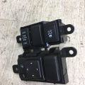 68167-1KA0A | Блок кнопок торпедо NISSAN JUKE 10-19 - Прев'ю 2