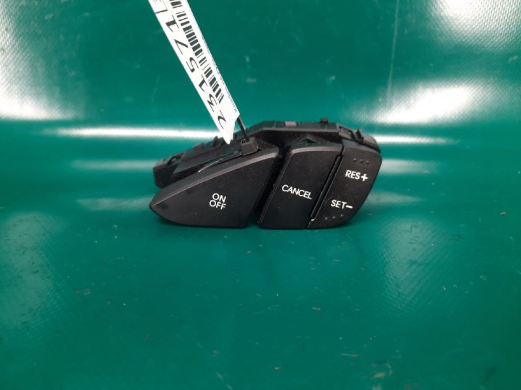 96700-3X800RY | Кнопки на руль прав. HYUNDAI ELANTRA MD 10-15
