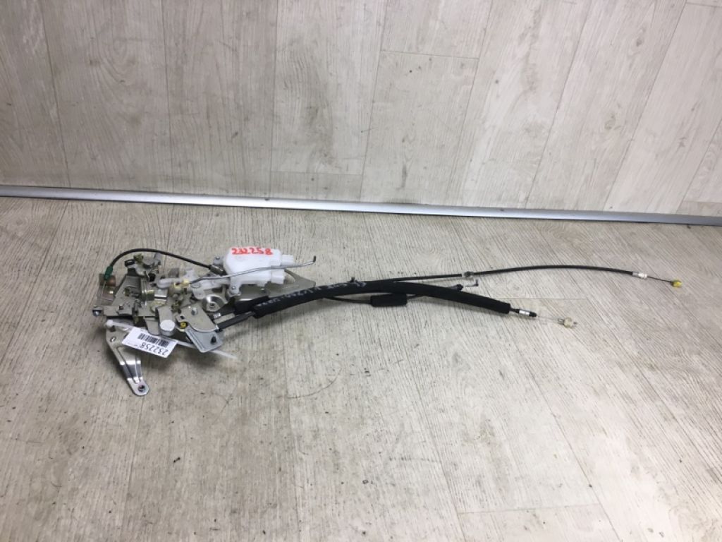 82505-3LM1D | Механизм замка двери сдвижной лев. NISSAN NV200 USA 13-