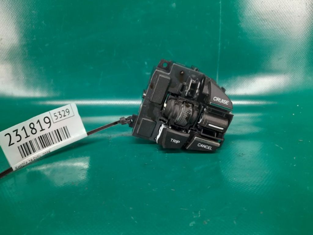 35880-TZ3-A01 | Кнопки руля прав. ACURA TLX 14-17