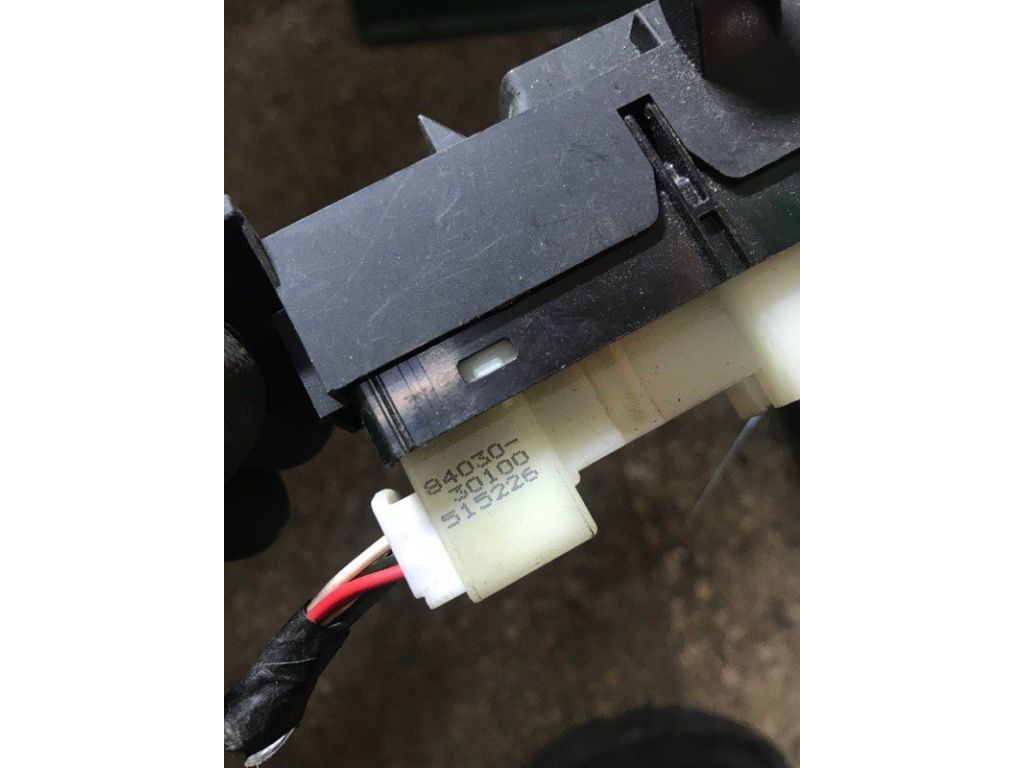 84030-30100 | Кнопка склопідіймача LEXUS GS350 GS300 05-11 - Фото 3