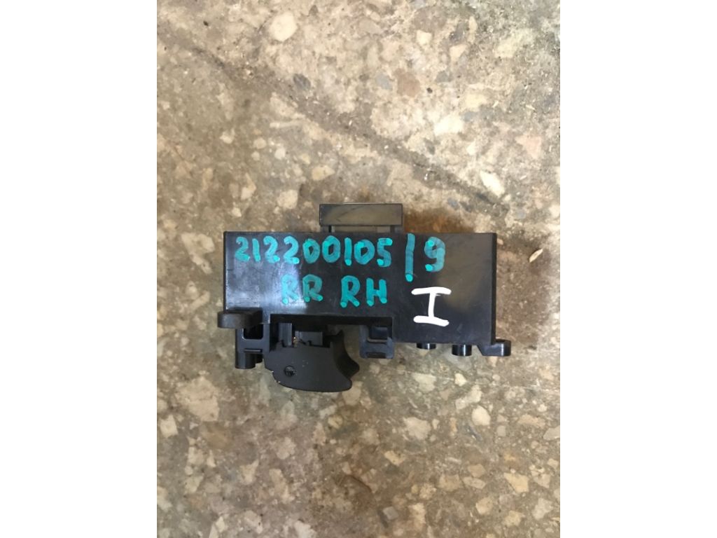 35770-TZ3-A01 | Кнопка склопідіймача задн. прав. ACURA TLX 14-17