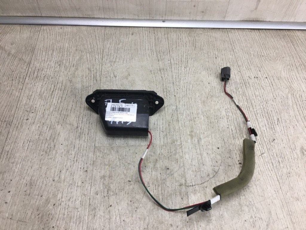 25215-JX05A | Датчик відкриття багажника лів. NISSAN NV200 USA 13-