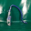 561 827 302 B | Петля кришки багажника прав. VOLKSWAGEN PASSAT B7 11-15 - Прев'ю 2