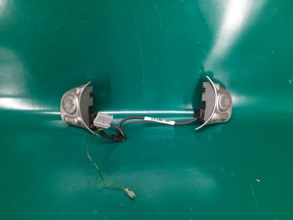 25550-9KH4A | Кнопки на руль NISSAN NV200 USA 13-