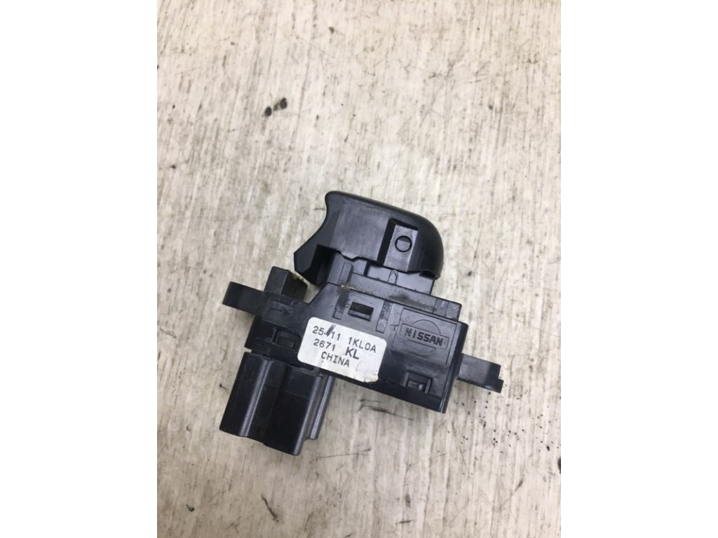 25411-1KL0A | Кнопка стеклоподъемника задн. прав. NISSAN JUKE 10-19 - Фото 3