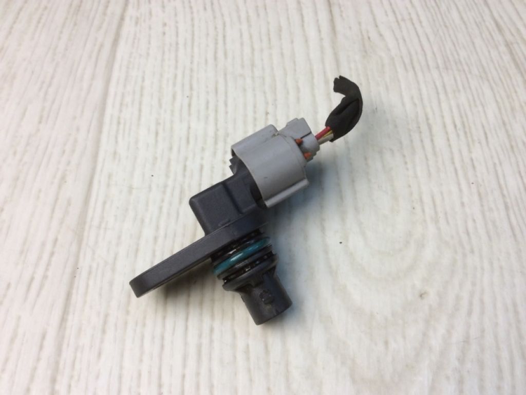 3935025010 | Датчик положения распредвала HYUNDAI SONATA YF 10-14