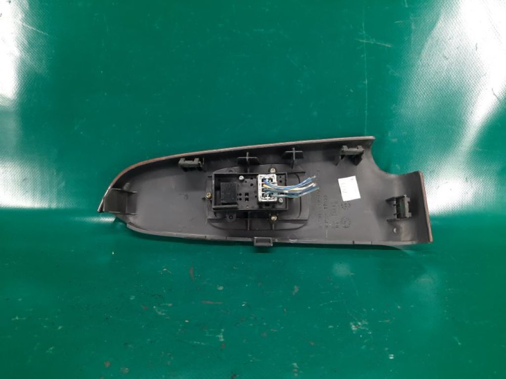 35760-S3V-A01ZB | Кнопка склопідіймача передн. прав. ACURA MDX (YD1) 00-06 - Фото 3