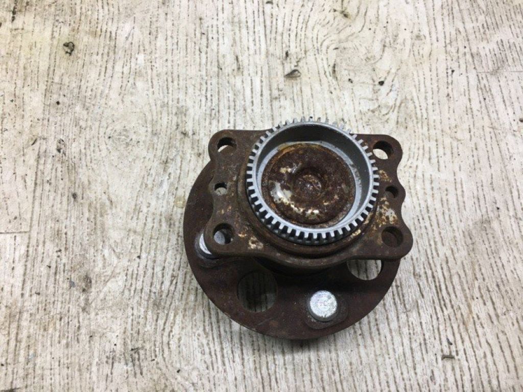 52750-0U000 | Маточина колеса задн. лів. HYUNDAI ACCENT RB 10-
