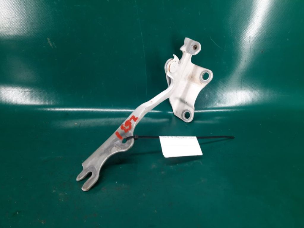 EG21-52-410B | Петля капоту прав. MAZDA CX-7 06-12