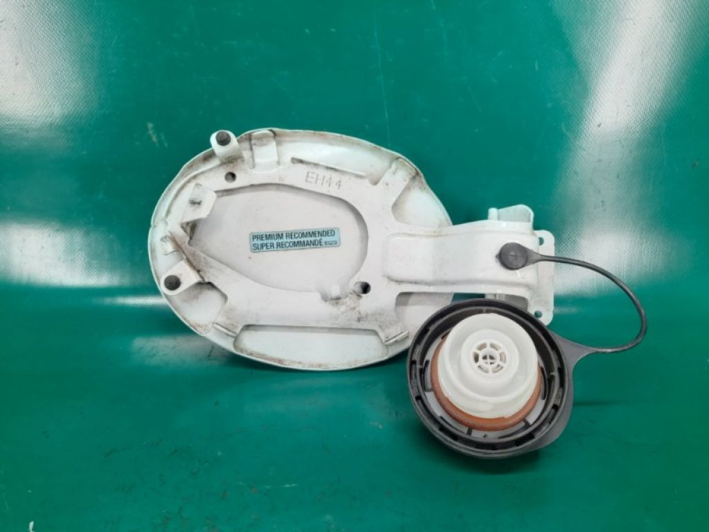 EH44-42-410 | Лючок паливного бака MAZDA CX-7 06-12 - Фото 2