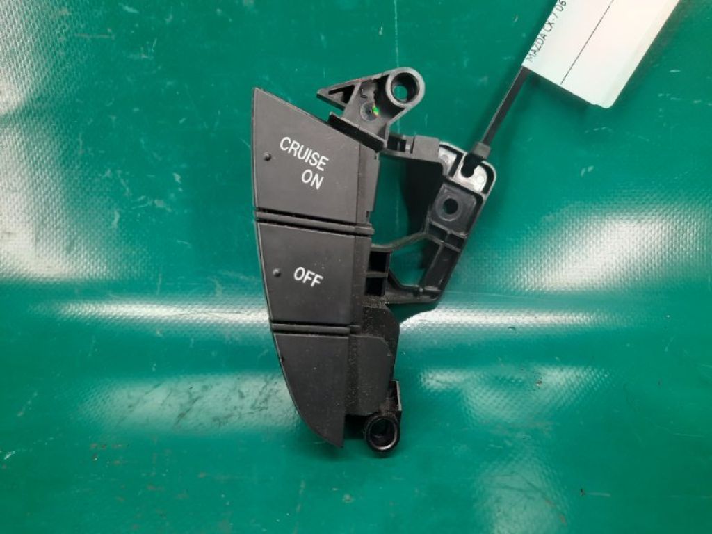 BBM2-66-4M8 | Кнопки на руль лев. MAZDA CX-7 06-12