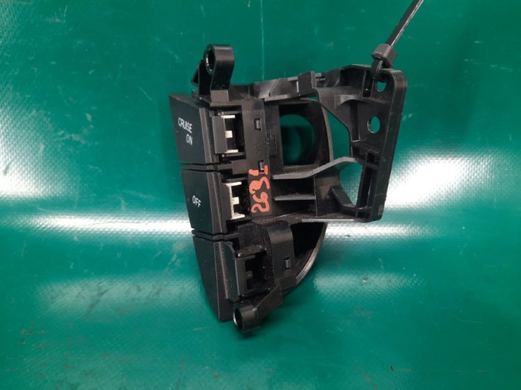 BBM2-66-4M8 | Кнопки на руль лев. MAZDA CX-7 06-12 - Фото 3