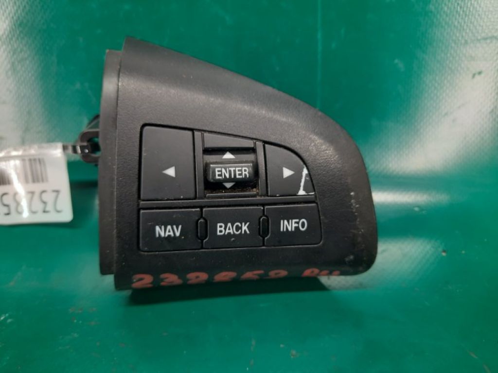 EH47-66-4M0 | Кнопки на руль прав. MAZDA CX-7 06-12