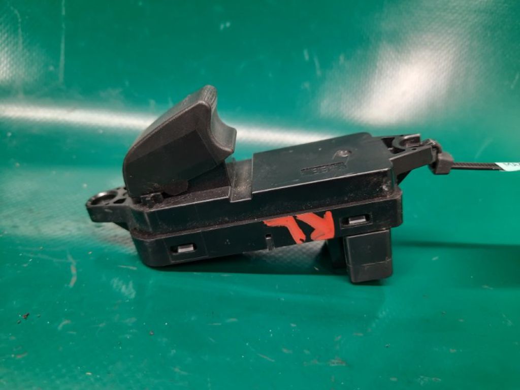 EG23-66-380 | Кнопка стеклоподъемника задн. лев. MAZDA CX-7 06-12 - Фото 3