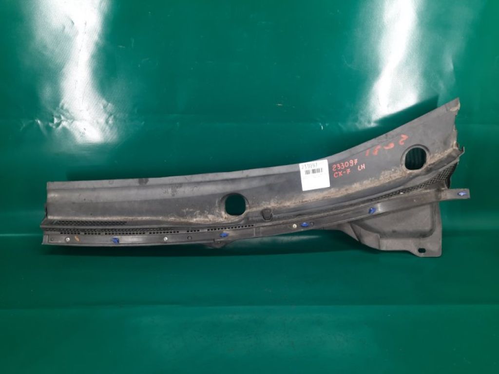 EG21-50-7S0J | Пластик под лобовое стекло / Жабо лев. MAZDA CX-7 06-12