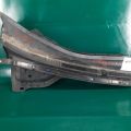 EG21-50-7R0J | Пластик під лобове скло / Жабо прав. MAZDA CX-7 06-12