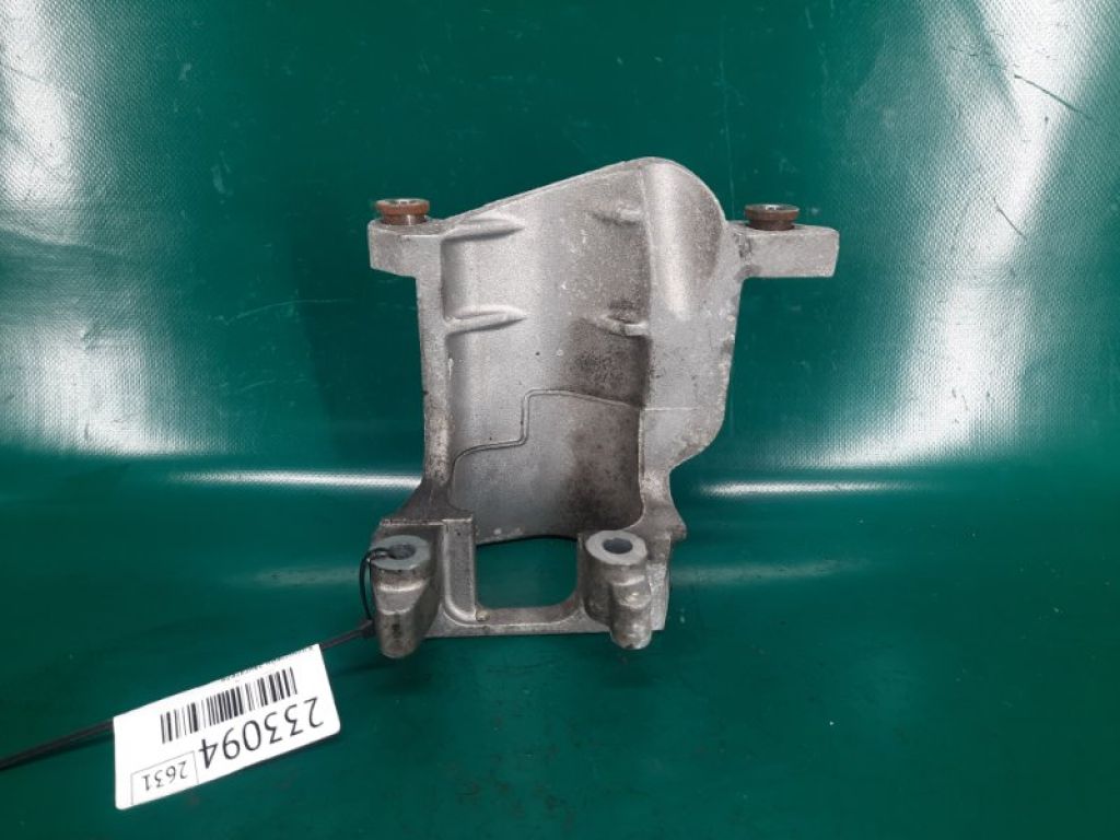 L3K9-13-428A | Кронштейн ТНВД MAZDA CX-7 06-12