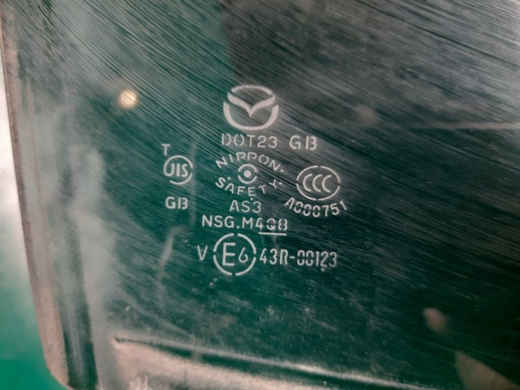 EG22-72-510A | Скло дверей задн. прав. MAZDA CX-7 06-12 - Фото 2