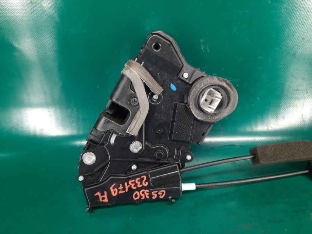 69040-30A40 | Замок двері передн. лів. LEXUS GS350 GS300 05-11