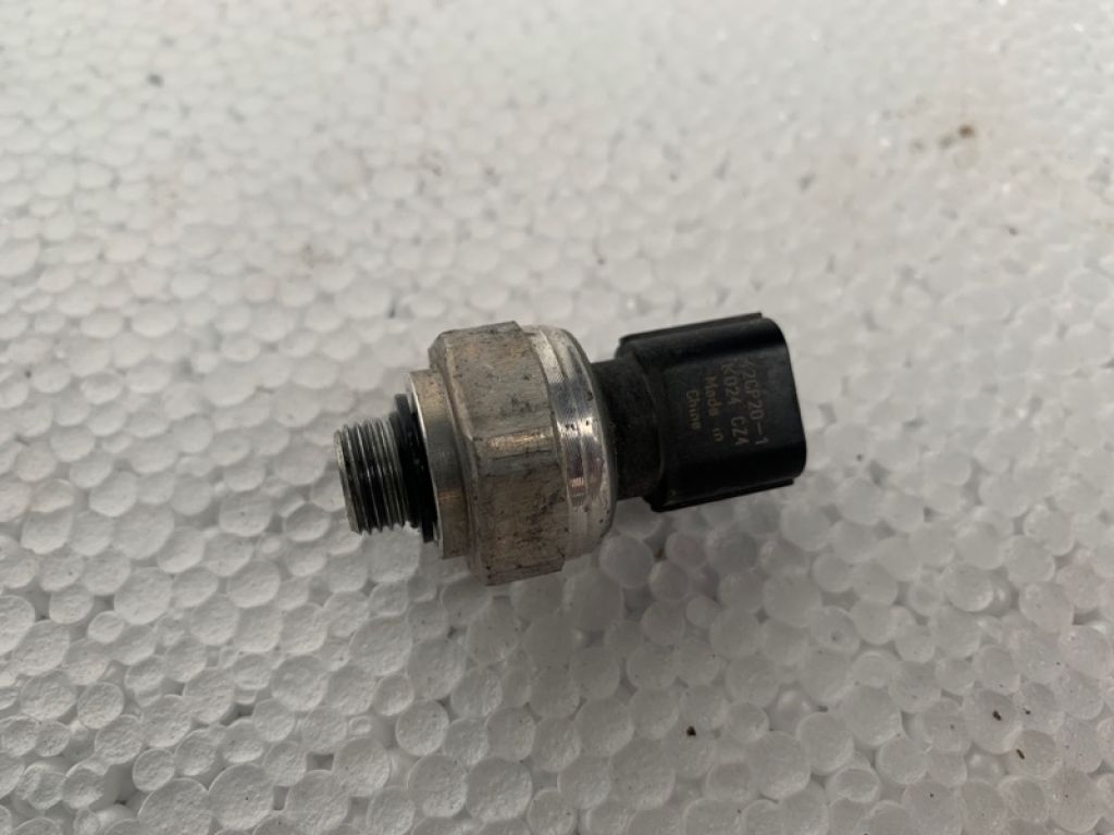 80450-T2F-A01 | Датчик давления кондиционера HONDA ACCORD CU8 / TSX 08-14 - Фото 2