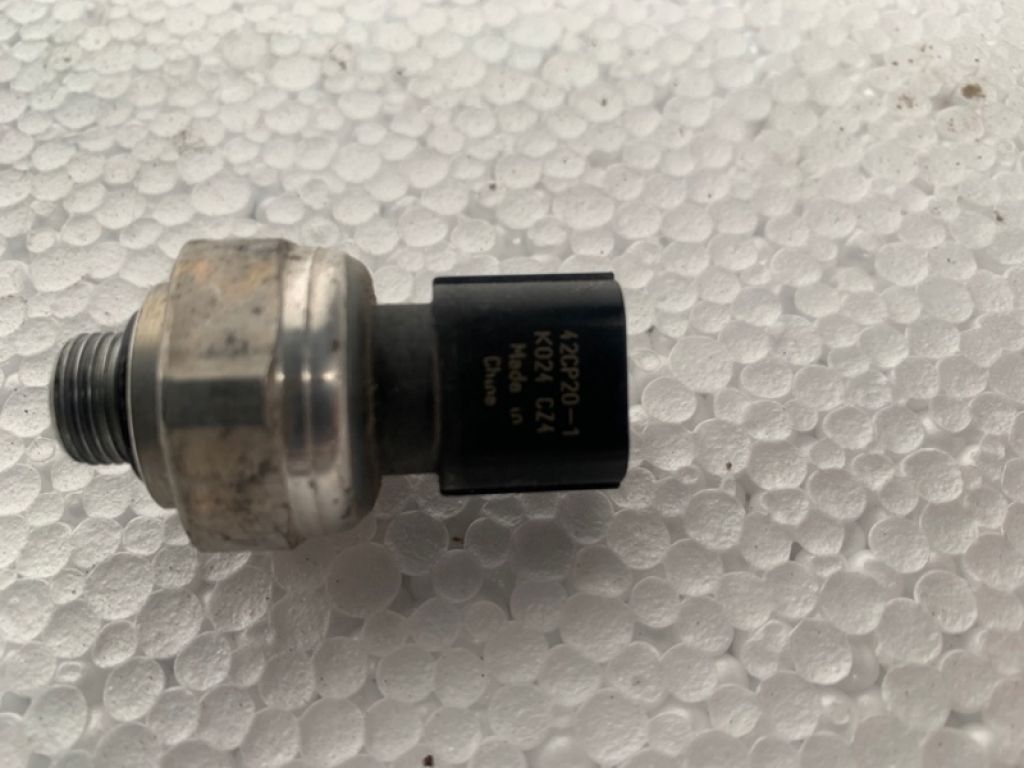 80450-T2F-A01 | Датчик давления кондиционера HONDA ACCORD CU8 / TSX 08-14 - Фото 3