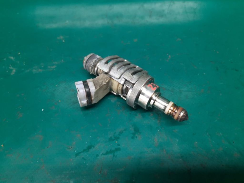 23209-39155-B0 | Форсунка паливна LEXUS GS350 GS300 05-11