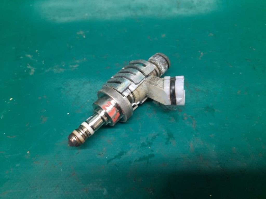 23209-39155-B0 | Форсунка паливна LEXUS GS350 GS300 05-11