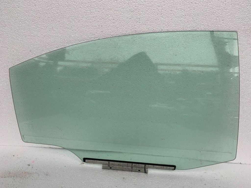68113-33160 | Стекло двери задн. прав. LEXUS ES350 06-12