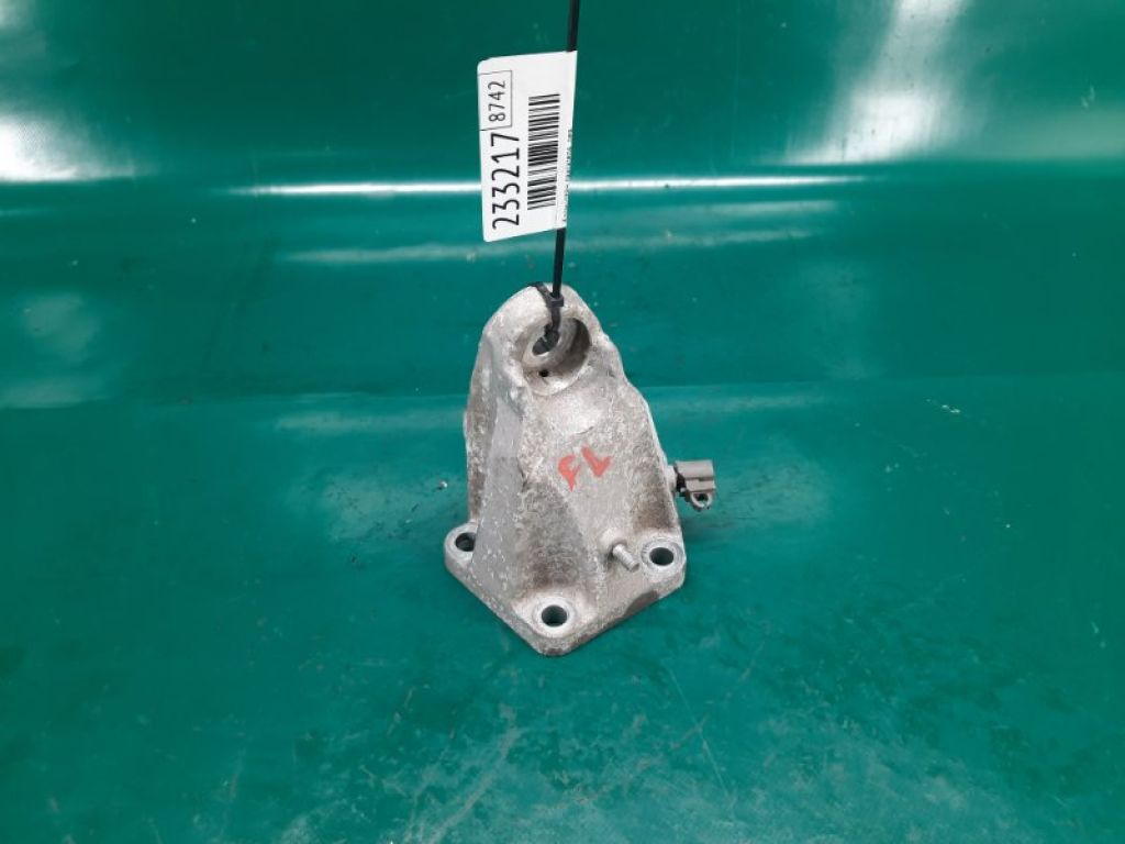 12302-31010 | Кронштейн двигателя лев. LEXUS GS350 GS300 05-11